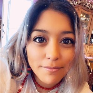 Meet your Posher, Angela